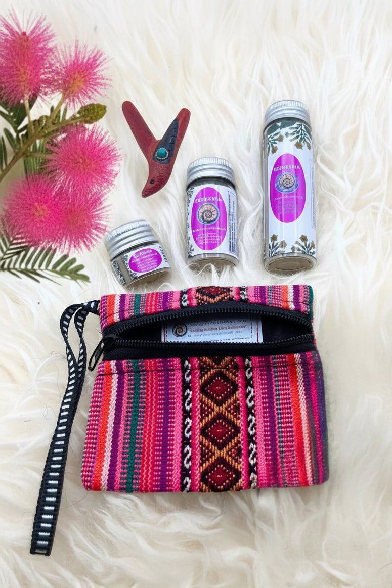 Hapé Bobinsana Authentic Rapé Starter - Kit by Collective Journey Art with handwoven medicine pouch and palo sangre bird kuripe.