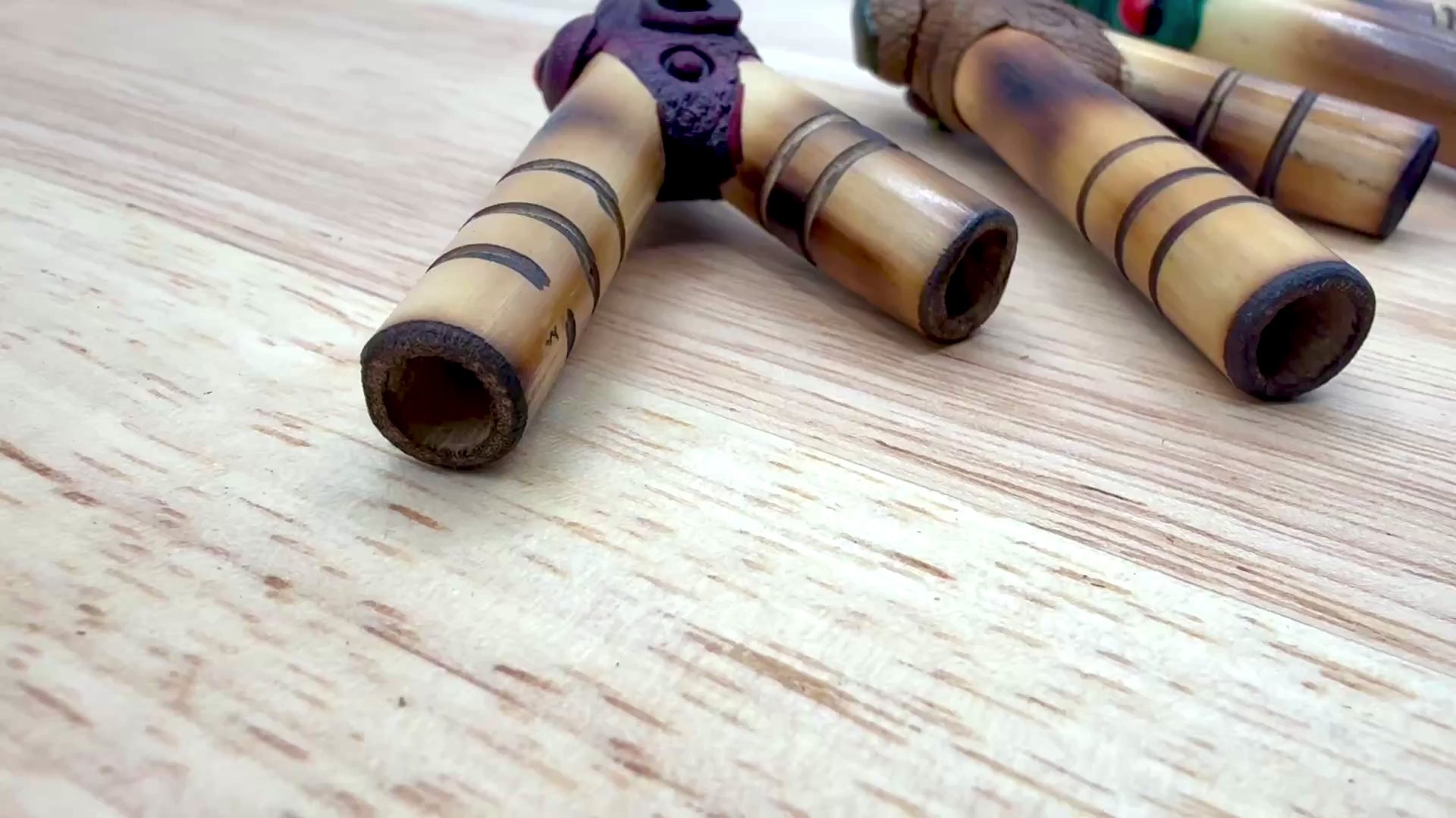 Video demonstrating the Small, Medium, and Large nostril gauge sizes available for the handcrafted Bamboo Kuripe Hapé applicator.